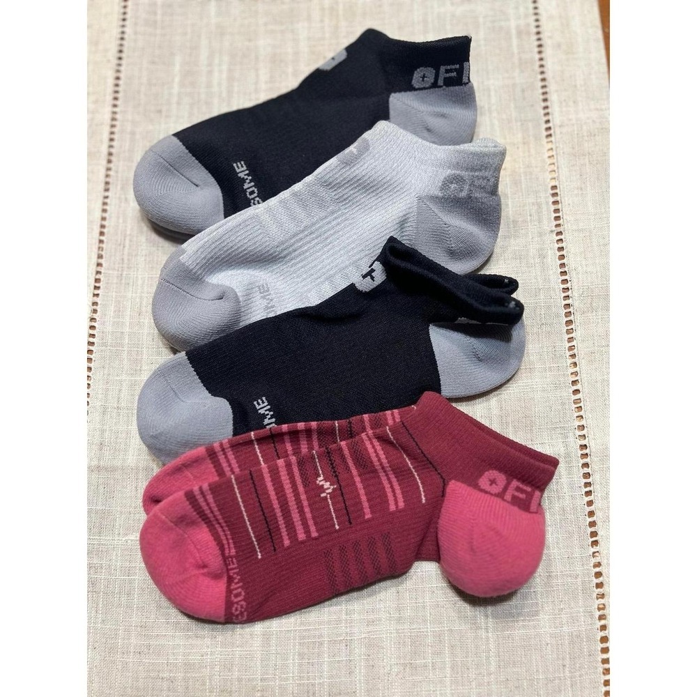 FIGS Ankle Socks Lot of 4 Pairs Medium NWOT